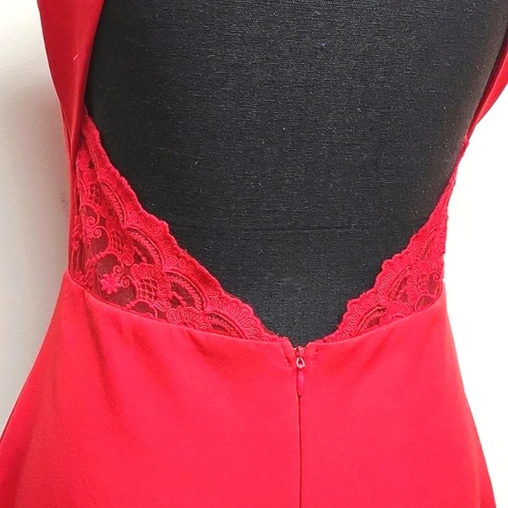 LuLu's Flirt and Flair Red Backless Mini Skater Dress Size Medium EUC - Picture 9 of 13